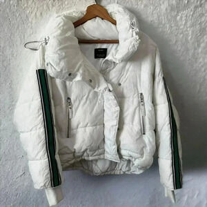 BERSHKA white and green  puffer jacket S